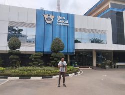 Ancaman Purbaya Dan Stiker Bea Cukai Batam