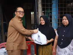 Wawako Tanjungbalai Serahkan Bantuan Korban Kebakaran