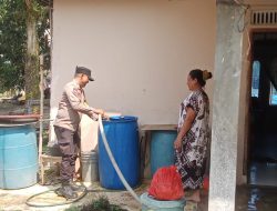 Warga Tanjung Sengkuang Blokade Mobil Tangki Air