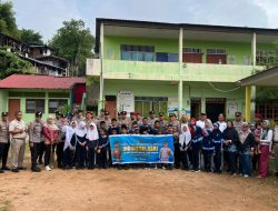 Polresta Barelang Gelar Bakti Kebersihan Sekolah