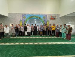 Polsek Lubuk Baja Laksanakan Shalat Istisqa di Masjid Al Fajar