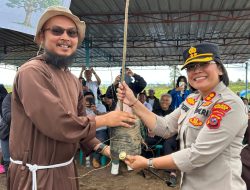 Kapolres Samosir Dan Yayasan Keutuhan Ciptaan Ordo Kapusin Tanam 620 Pohon 