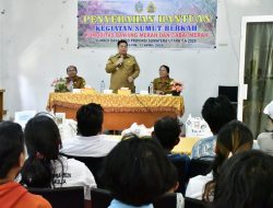 Bupati Samosir Serahkan Bantuan Bibit : Jangan Dijual 