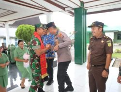 Komandan Korem 023/KS Kunjungi Taput