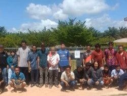 Warga Dua Desa Tutup Sekolah HMDC, Kecewa Anak Tak Diterima Belajar