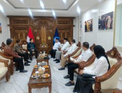 Bupati Taput Laporkan Penanganan Sekolah Bencana dan Undang Menteri Buka Rakernas V MPK